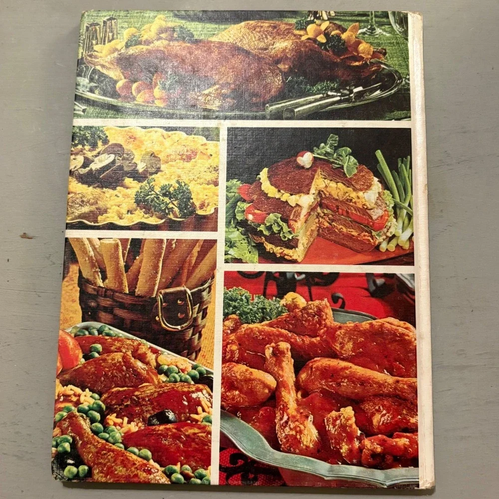 Vtg 1972 Better Homes & Gardens Favorite Ways With Chicken Cookbook MCM Retro
